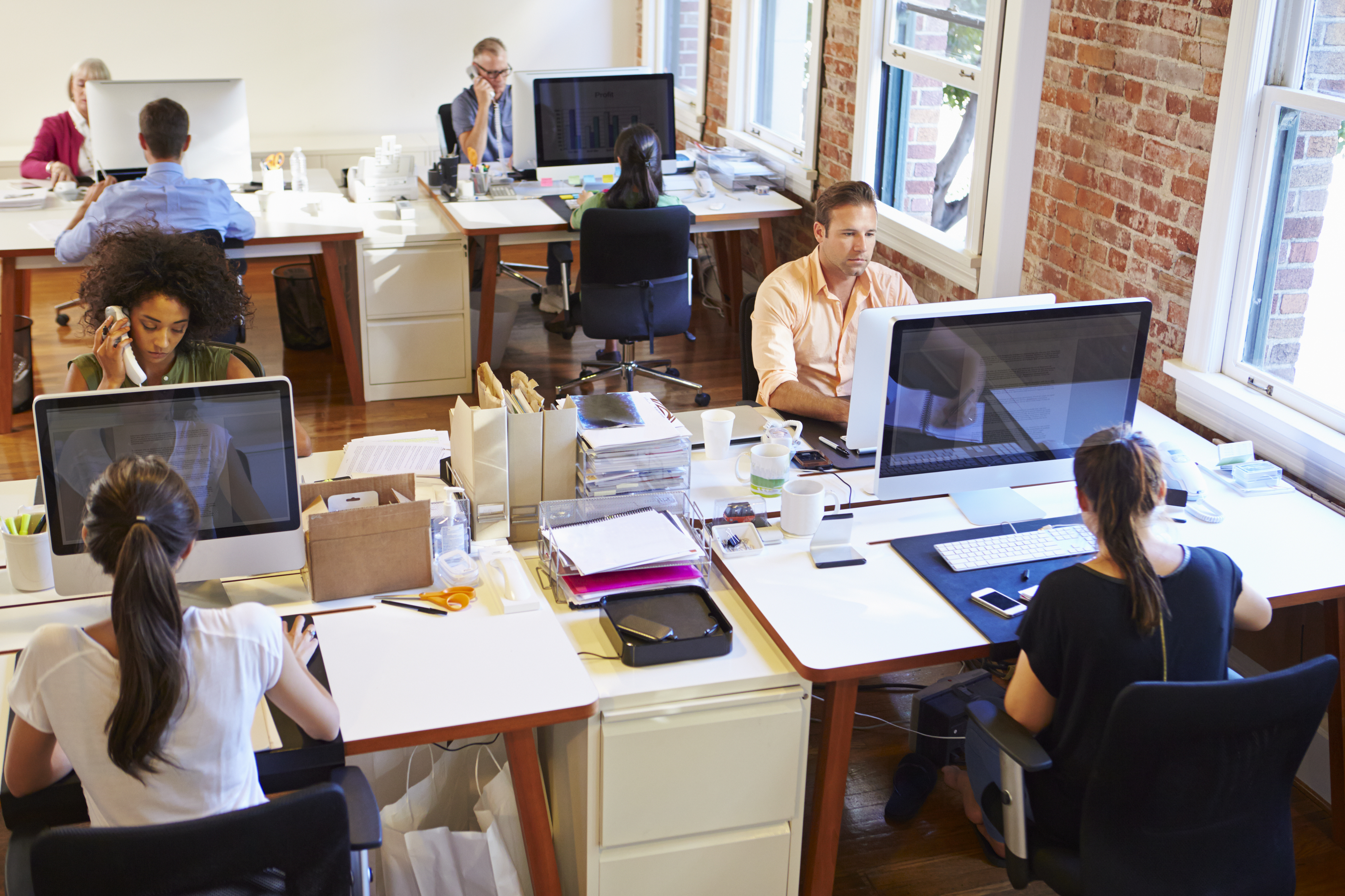 What Should You Look For In An Office Desk Absolute Look For In An Office Desk
